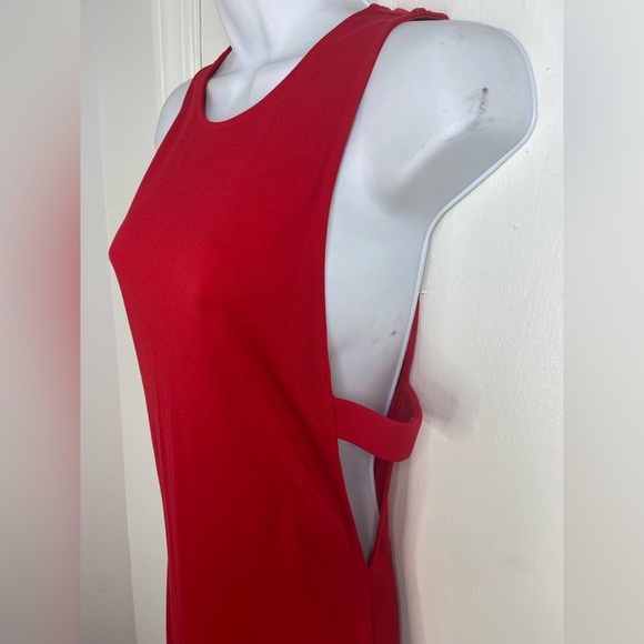 NBD REVOLVE Red Rose Late Night Gown - Picture 3 of 7